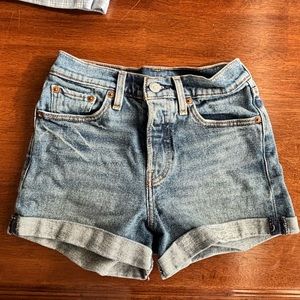 Great Levi shorts